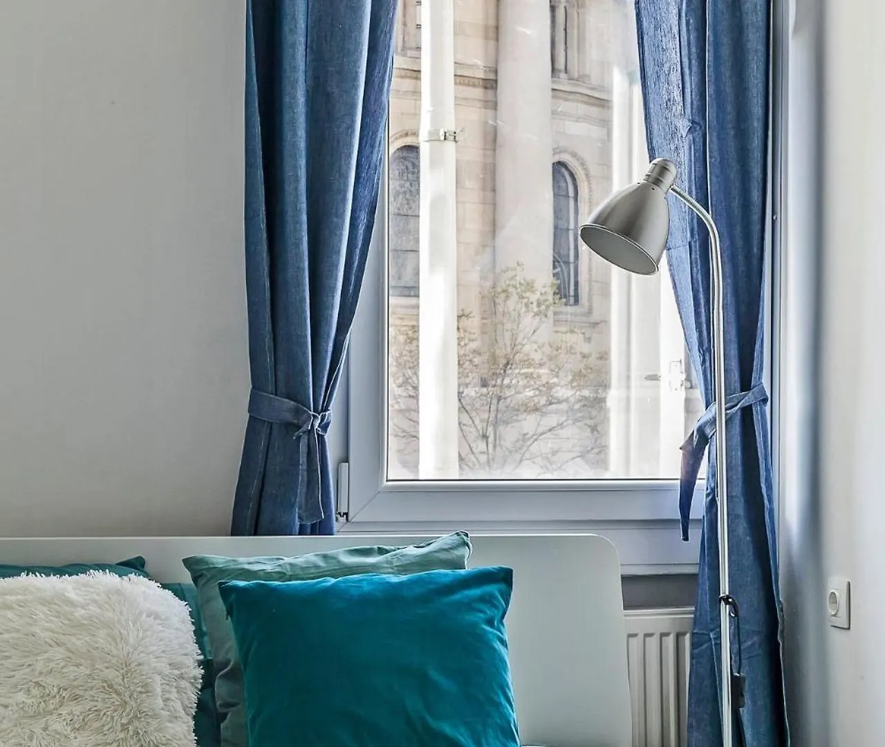 Cozy 4 Bedroom Apartment Overlooking The Basilica Budapest Hungary