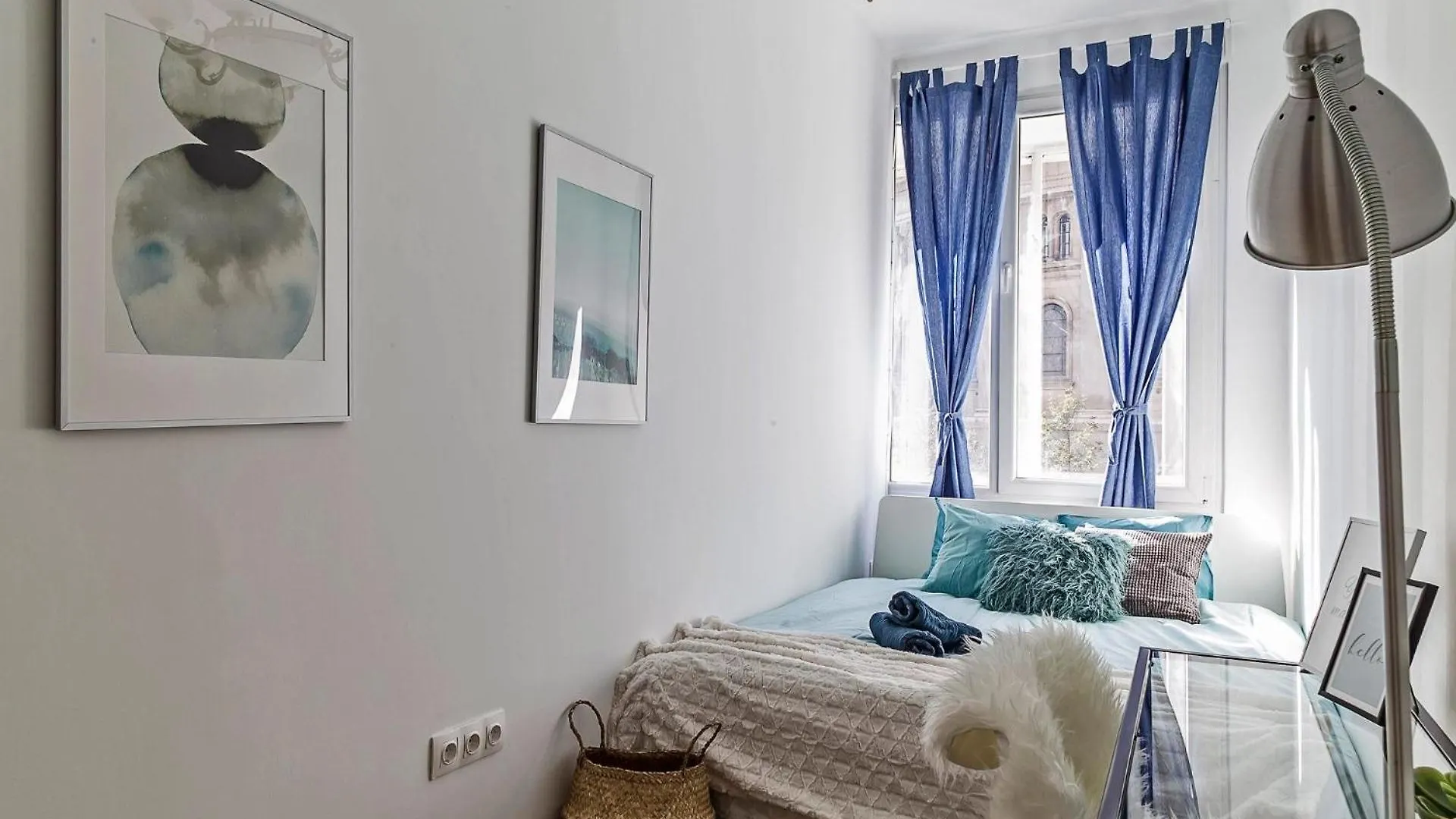 Cozy 4 Bedroom Apartment Overlooking The Basilica Budapest