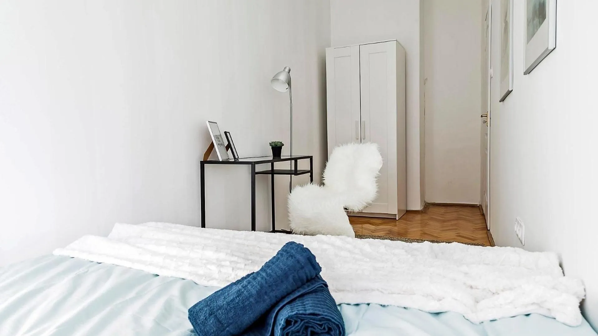 Cozy 4 Bedroom Apartment Overlooking The Basilica Budapest