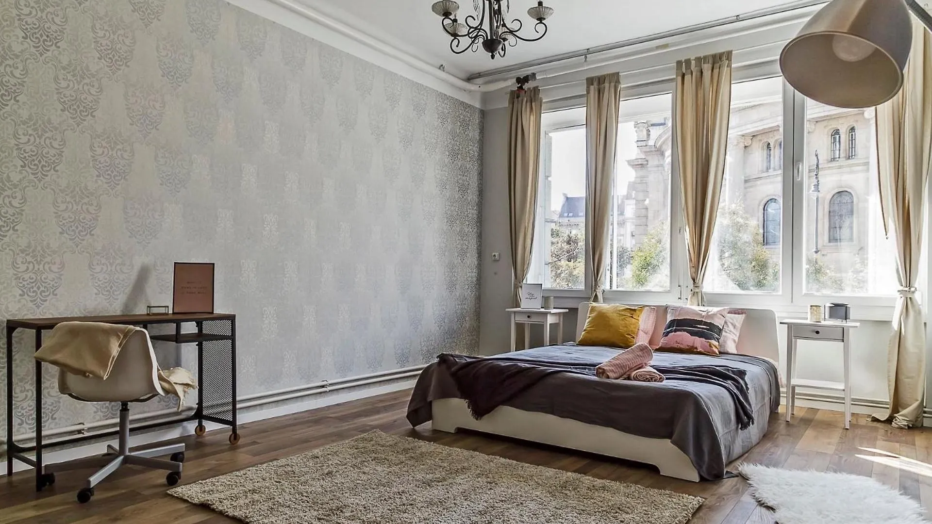 Cozy 4 Bedroom Apartment Overlooking The Basilica Budapest Hungary