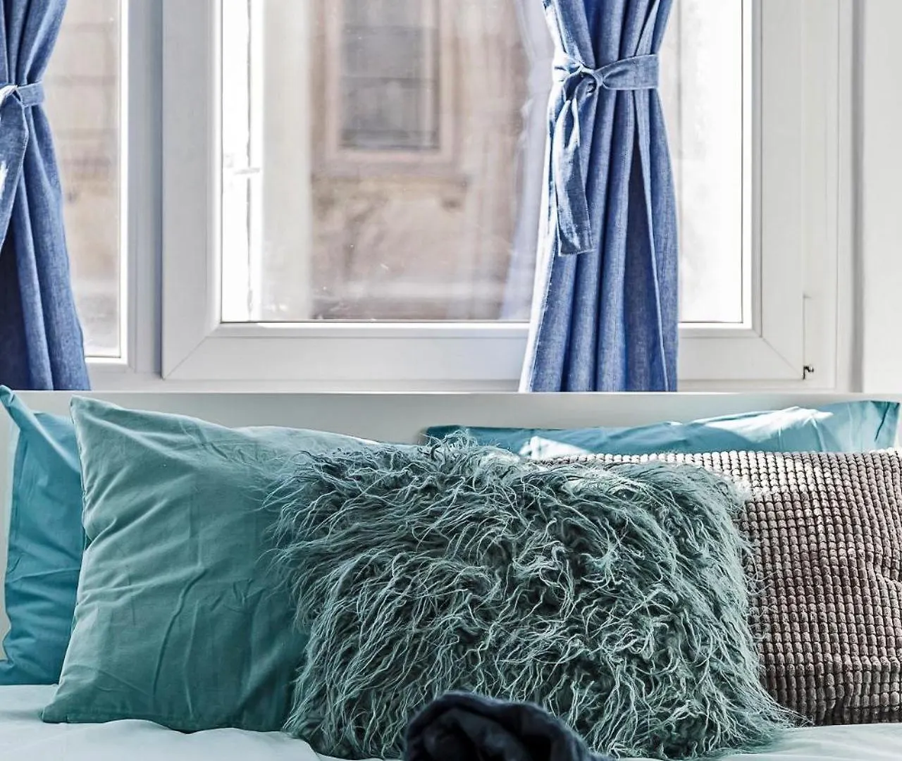 Cozy 4 Bedroom Apartment Overlooking The Basilica Budapest Hungary